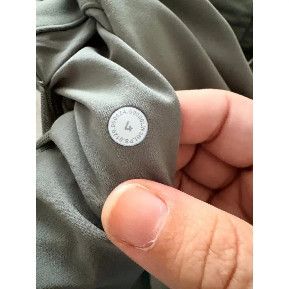 Lululemon on The Fly Pant Size 4 - Picture 6 of 7